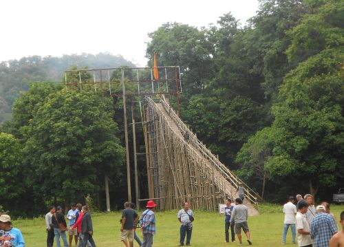 ประเพณีเลี้ยงผีปู่น้ำและแข่งบั้งไฟห้วยลาน